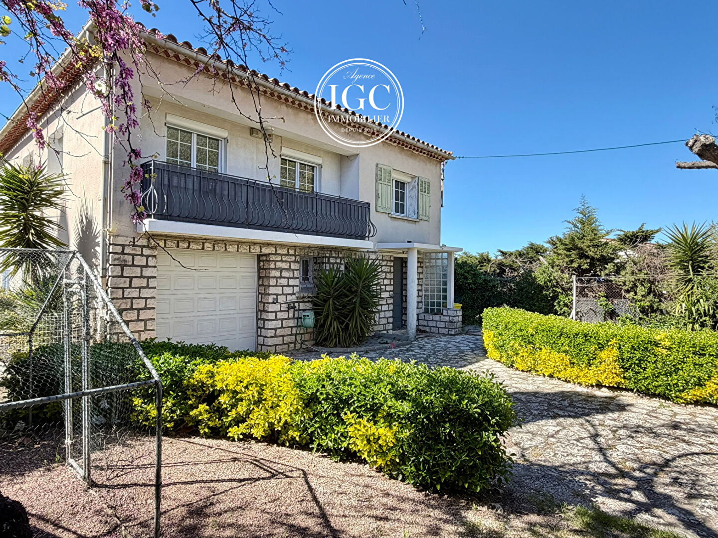 Agence immobilière de AGENCE CHATEAUNEUF IMMOBILIER GNI