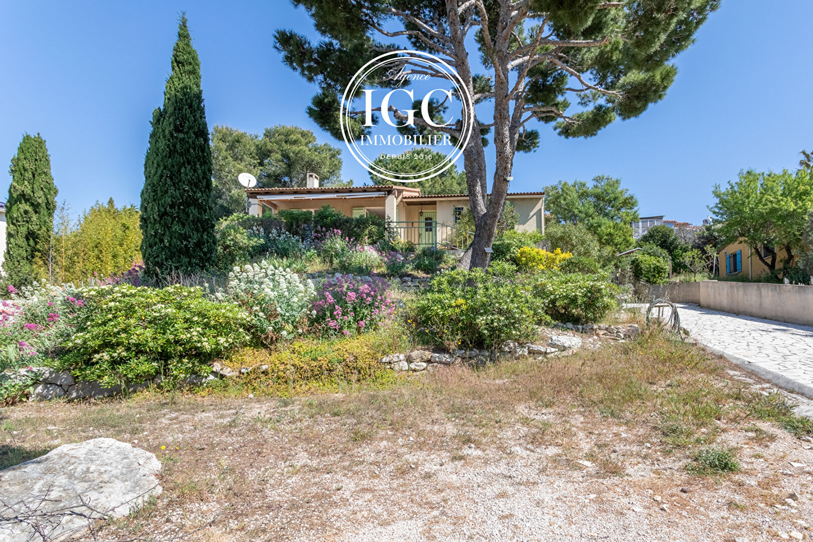 Agence immobilière de AGENCE CHATEAUNEUF IMMOBILIER GNI