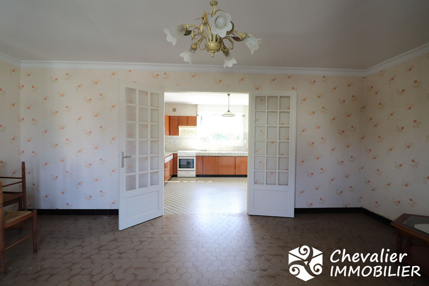 Photo Maison saine avec 5 chambres, au fort potentiel et AU CALME ! image 5/6
