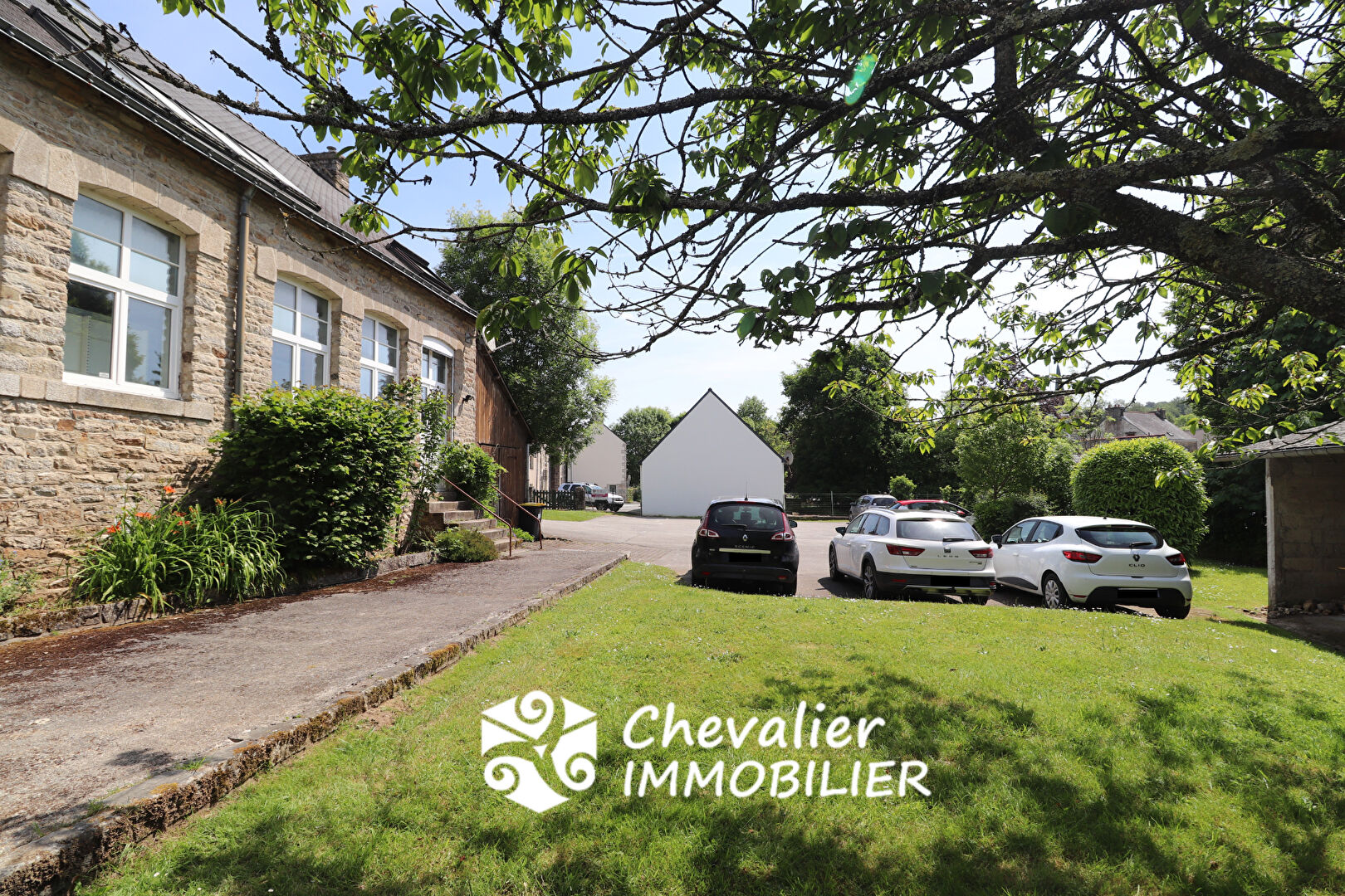 Photo Maison en pierre au bourg de SAINT-NOLFF image 2/6