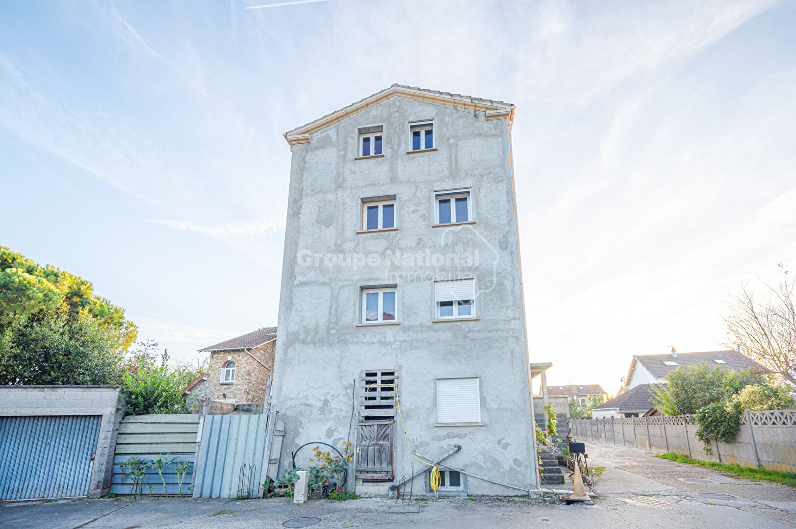 Immeuble à usage d'habitation, 4 appartements à aménagés