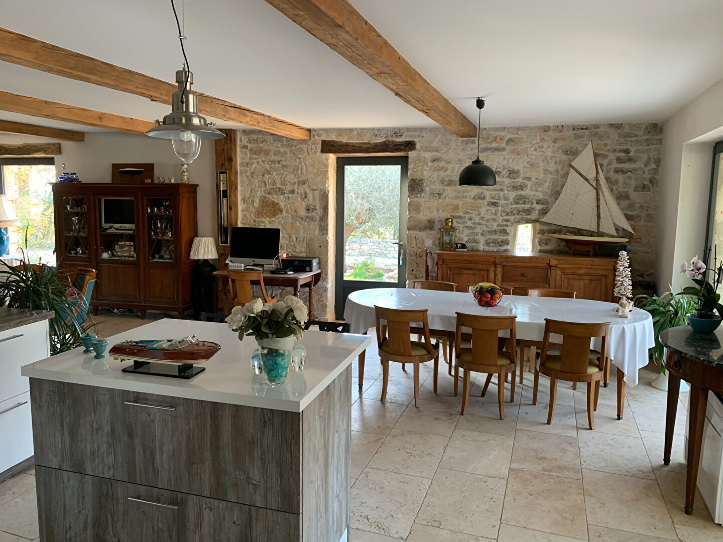 Photo Propriété en Pierre à Vendre à Laval Saint-Roman image 5/6