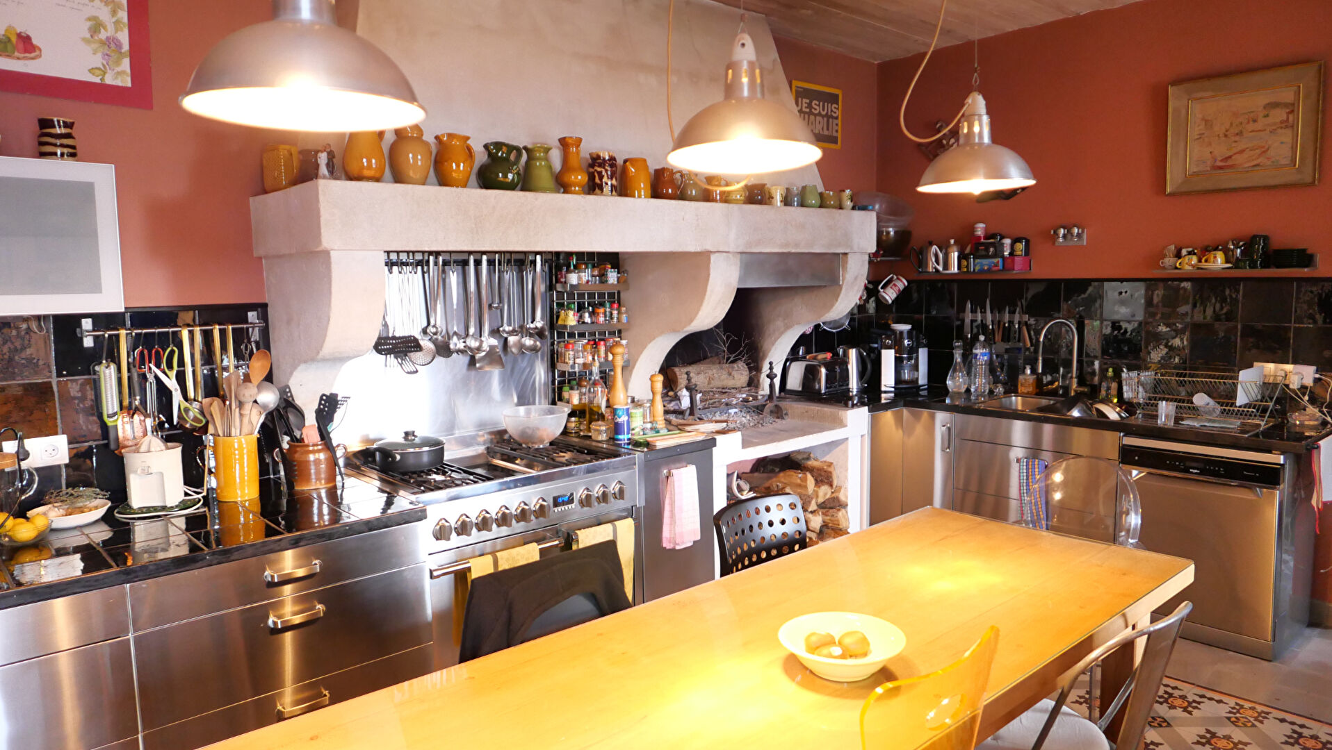 Photo Vivez l'innovation au coeur de Visan ! Dans un mas du 17ème siècle, 1 chambre avec salle d'eau et WC. image 6/6