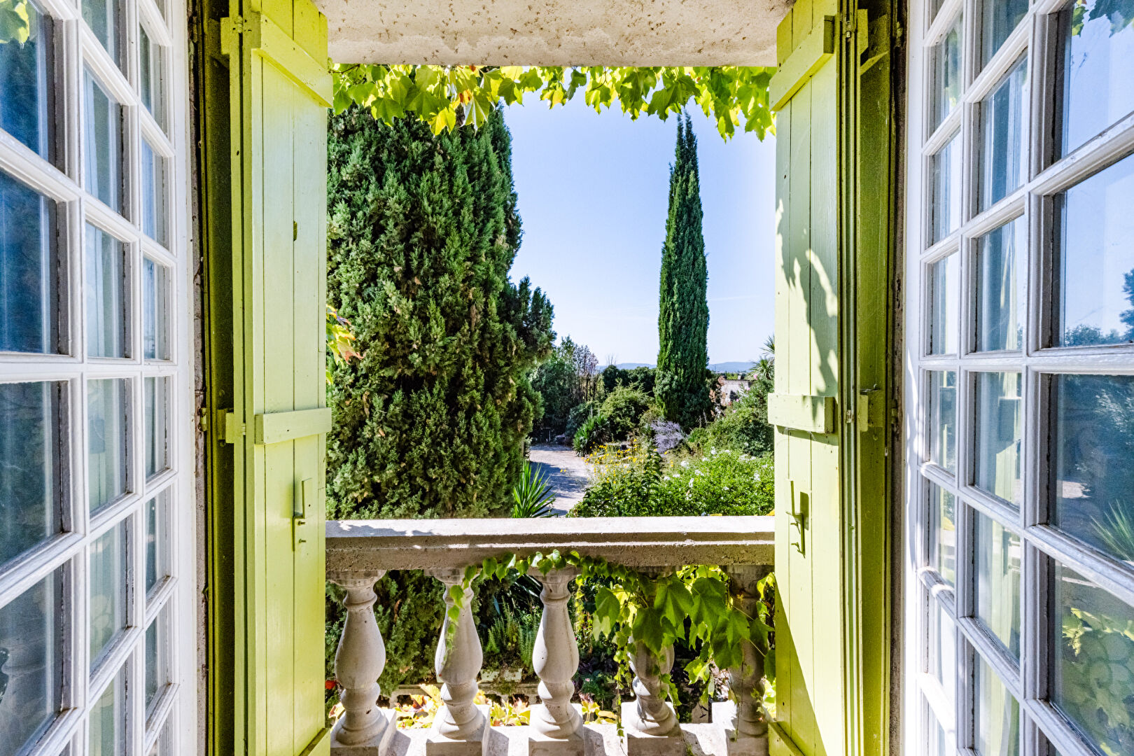 Photo Maison de maître Saint Marcel d'Ardèche 17 pièces 334 m2 habitables image 2/6