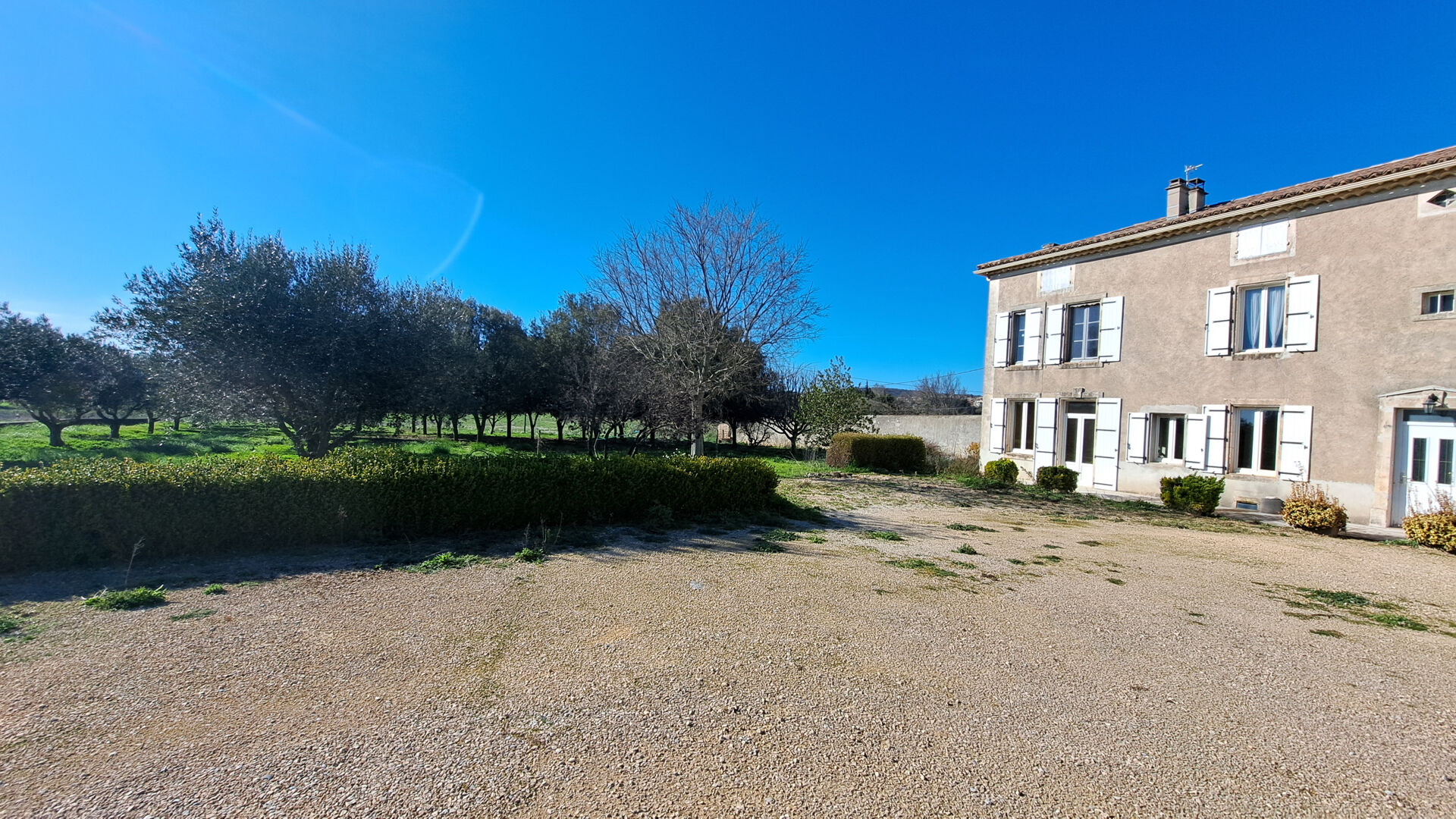 Photo Maison de 230 m2 + dépendances  Sud Ardèche image 2/6