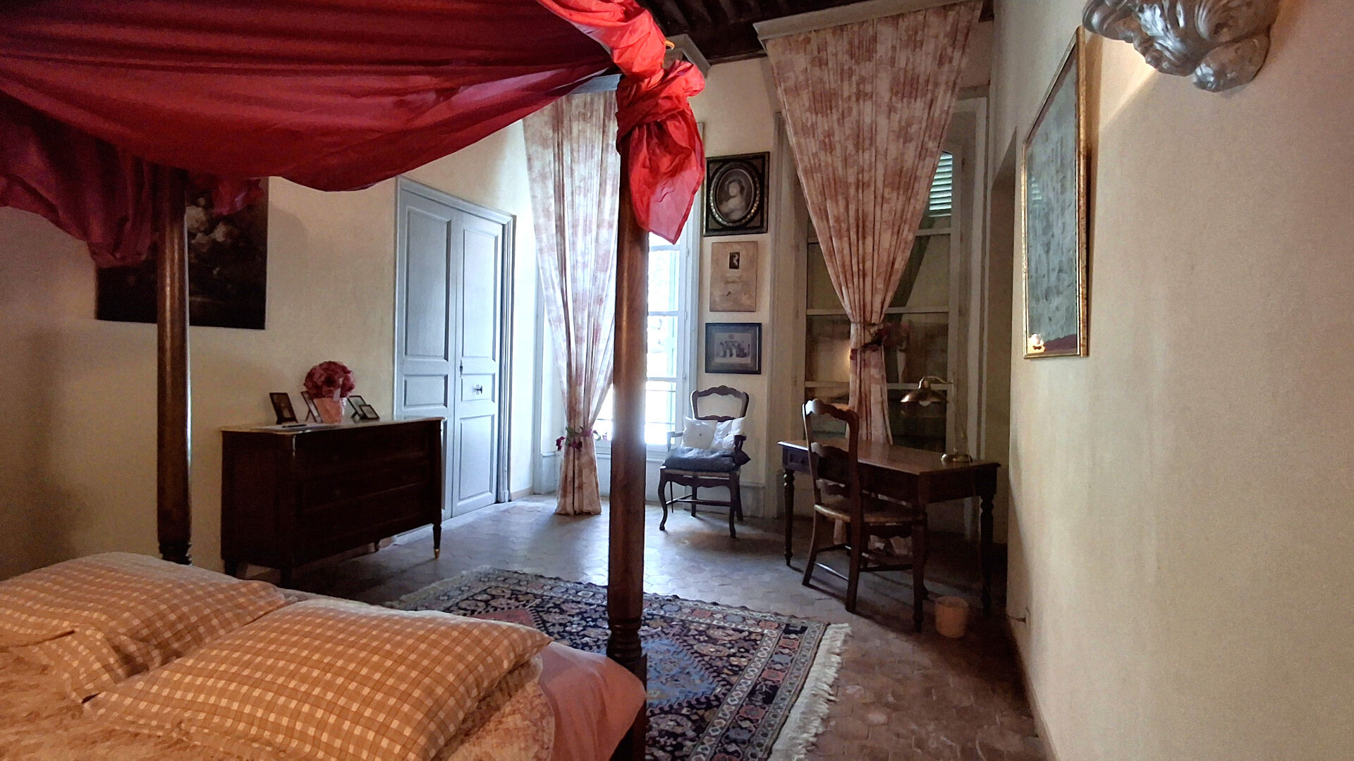 Agence immobilière de CHRISTINE MIRANDA IMMOBILIER - CHRISTINE MIRANDA IMMOBILIER  St paul trois chateaux