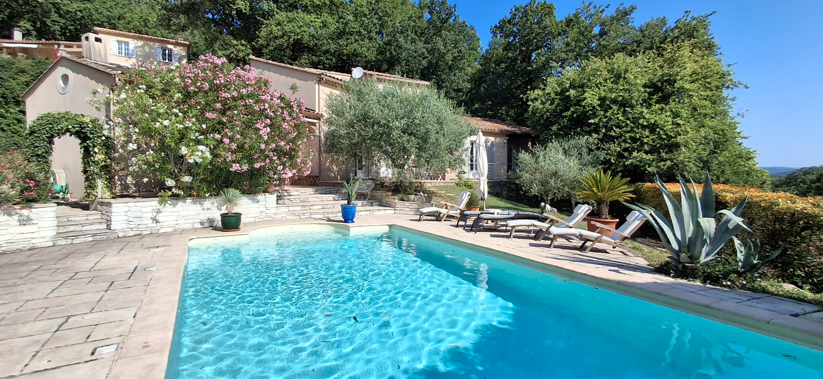 Agence immobilière de CHRISTINE MIRANDA IMMOBILIER - CHRISTINE MIRANDA IMMOBILIER  St paul trois chateaux