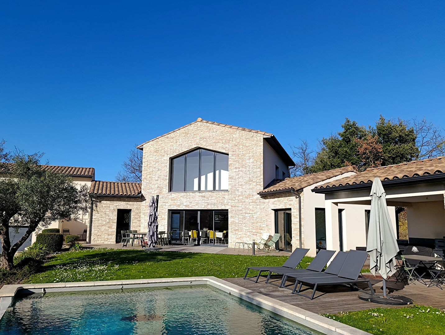 Agence immobilière de CHRISTINE MIRANDA IMMOBILIER - CHRISTINE MIRANDA IMMOBILIER  St paul trois chateaux