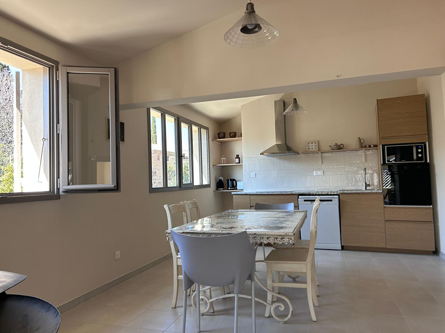 Agence immobilière de CHRISTINE MIRANDA IMMOBILIER - CHRISTINE MIRANDA IMMOBILIER  St paul trois chateaux