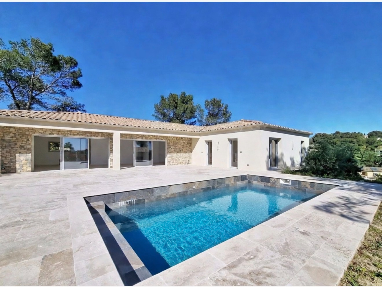 Agence immobilière de CHRISTINE MIRANDA IMMOBILIER - CHRISTINE MIRANDA IMMOBILIER  St paul trois chateaux