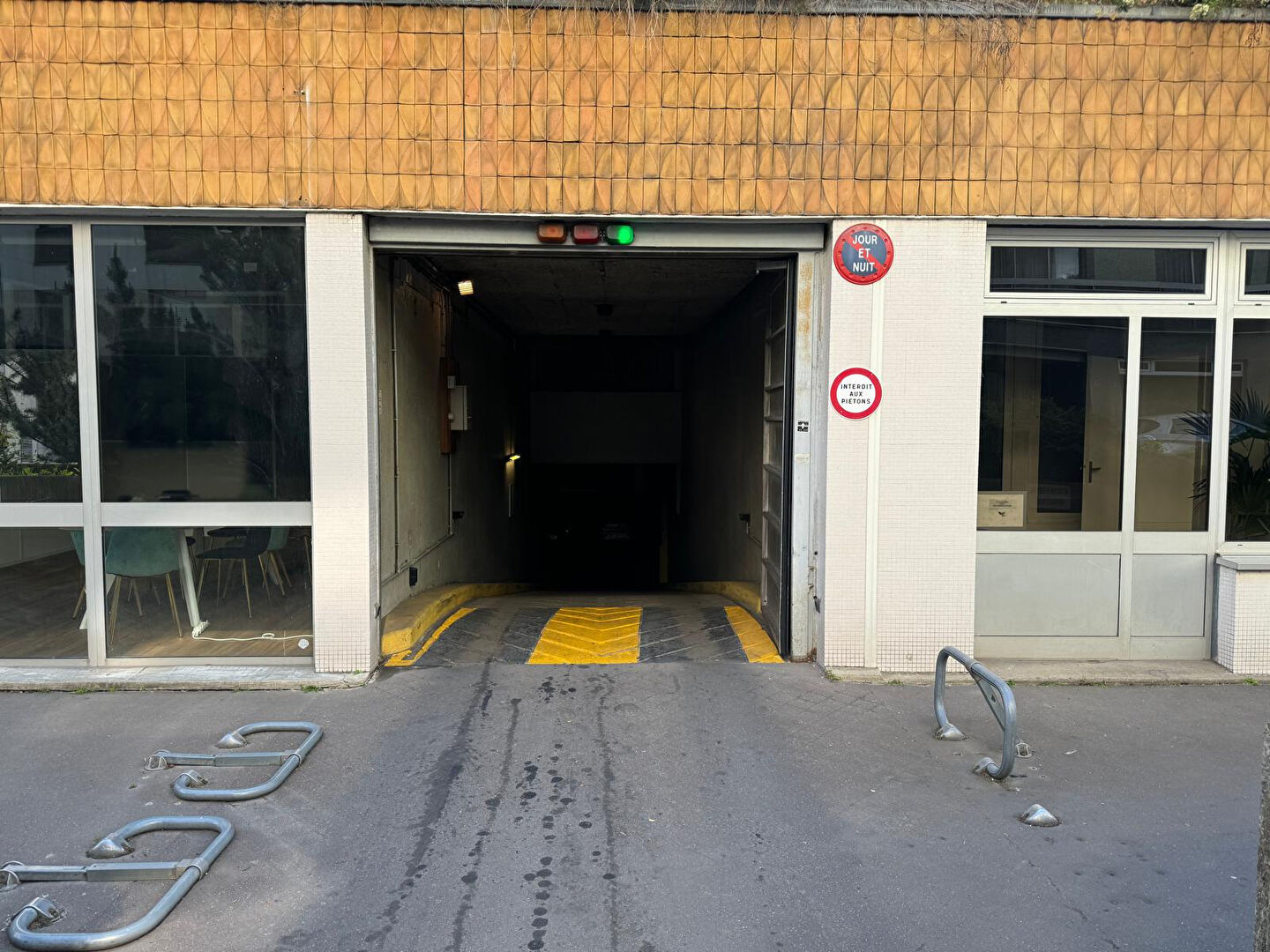 Photo EMPLACEMENT DE PARKING RUE ROSENWALD PARIS 15 image 4/5