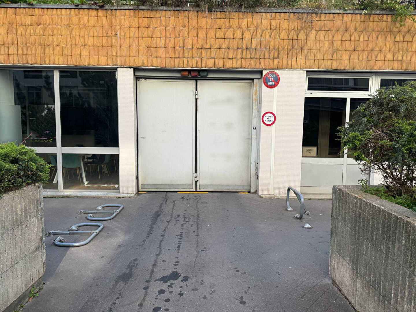 Photo EMPLACEMENT DE PARKING RUE ROSENWALD PARIS 15 image 5/5
