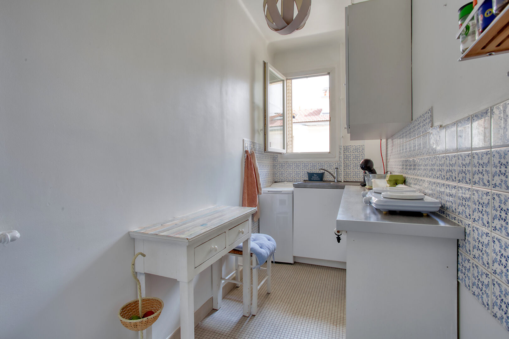 Photo SPACIEUX T2 A 2 MINUTES DU MÉTRO CONVENTION image 5/6