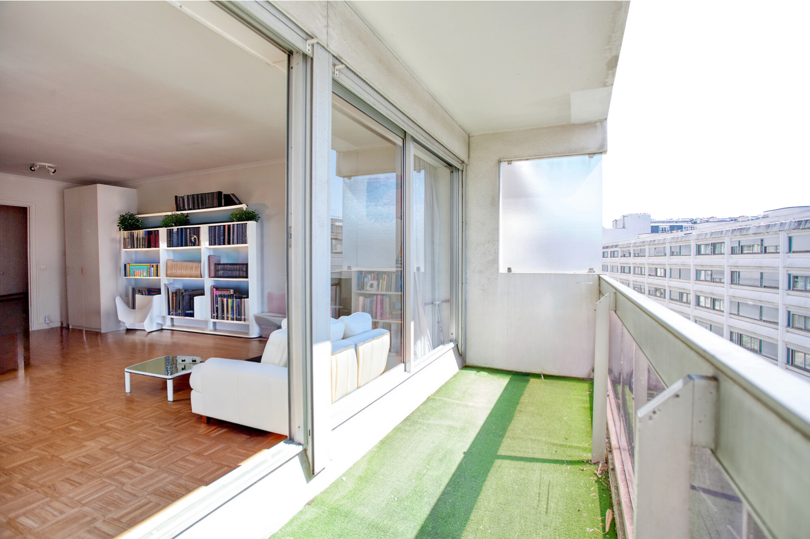 Photo LUMINEUX T3 DE 63M² AVEC BALCON - MÉTRO LOURMEL image 3/6