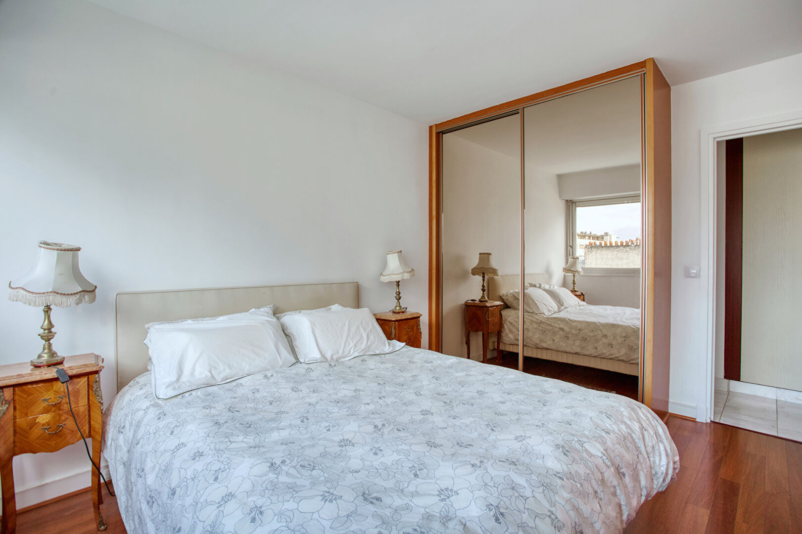 Photo TRES BEAU T3 AVEC BALCON SUR JARDIN image 6/6