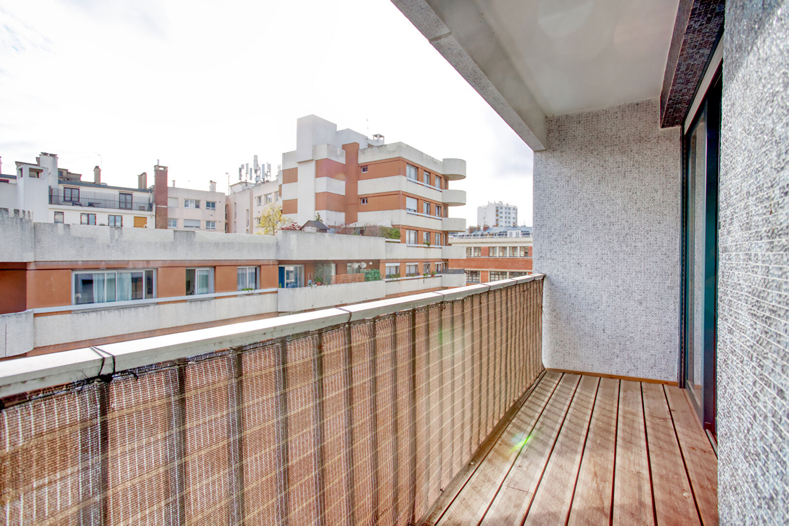 Photo T2  rénové par architecte avec balcons image 2/6