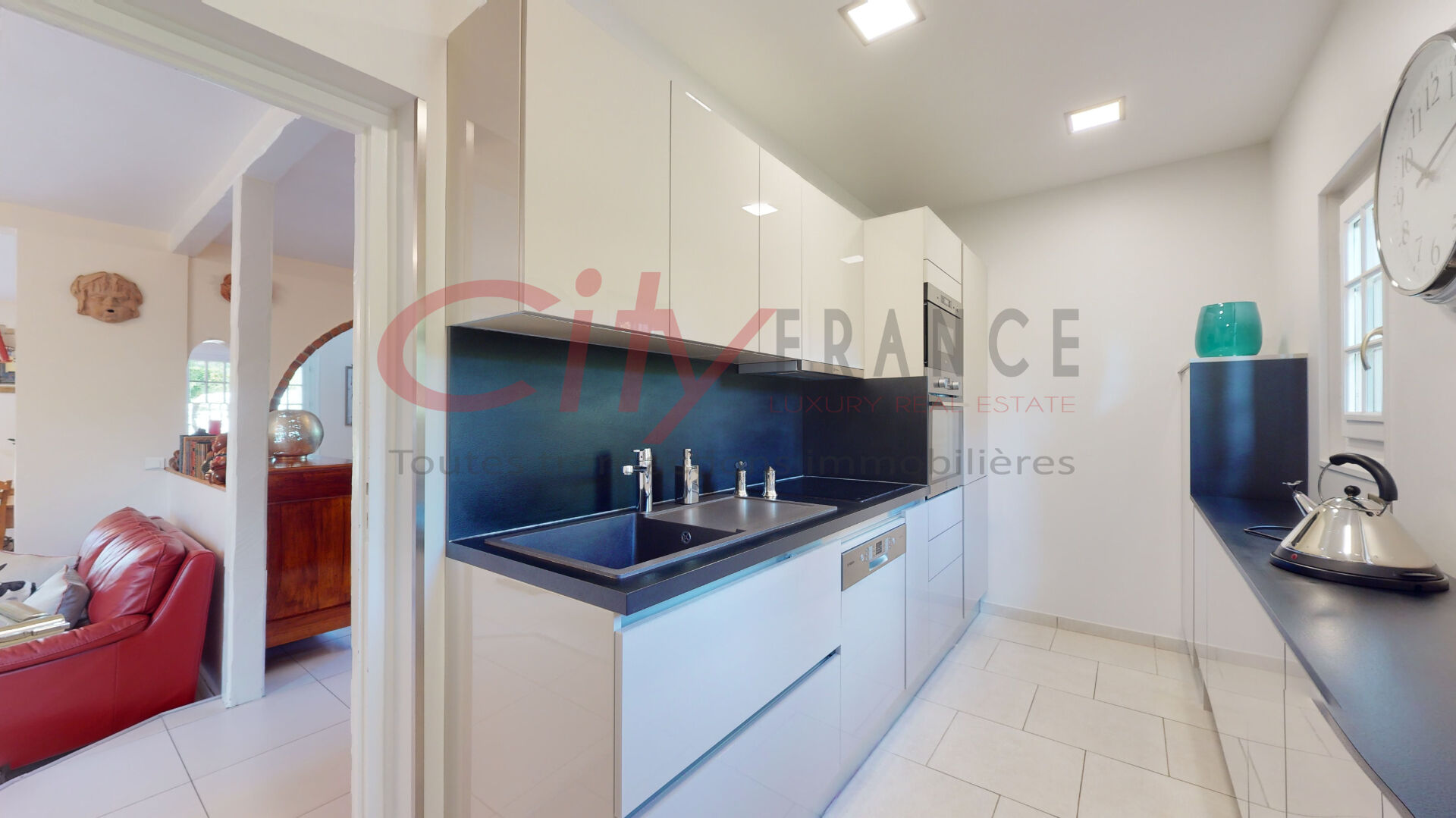 Photo A vendre : Maison familiale avec piscine image 6/6