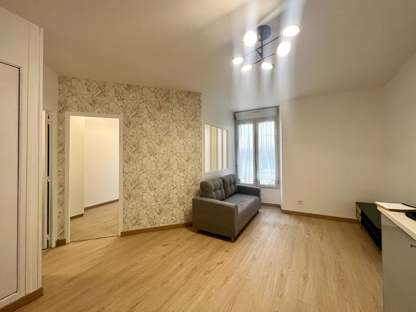 Photo APPARTEMENT HYPER CENTRE DE MANTES LA JOLIE A LOUER image 3/5