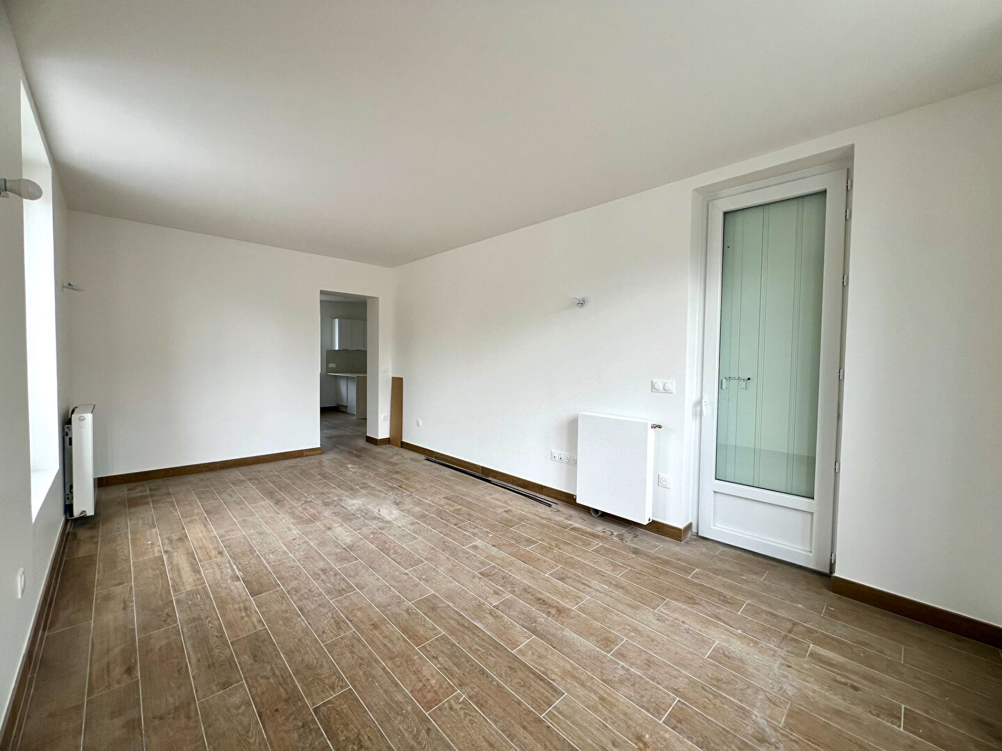 Photo À louer : Maison familiale entièrement rénovée à Saint-Germain-en-Laye (1930) image 4/6