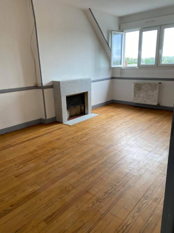 Photo Au centre-ville d'Isigny... image 2/5