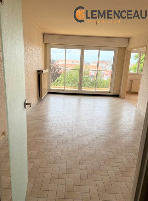 Photo LA ROCHE SUR YON - PROCHE DU CENTRE VILLE image 2/6