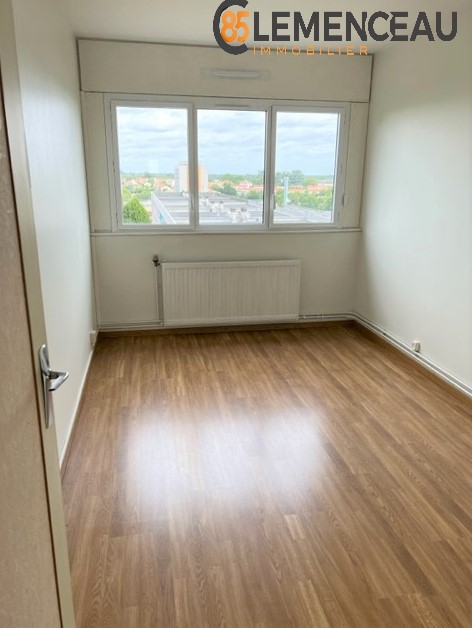 Photo LA ROCHE SUR YON - PROCHE DU CENTRE VILLE image 5/6