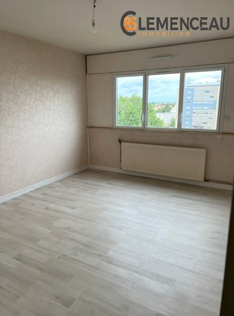 Photo LA ROCHE SUR YON - PROCHE DU CENTRE VILLE image 6/6