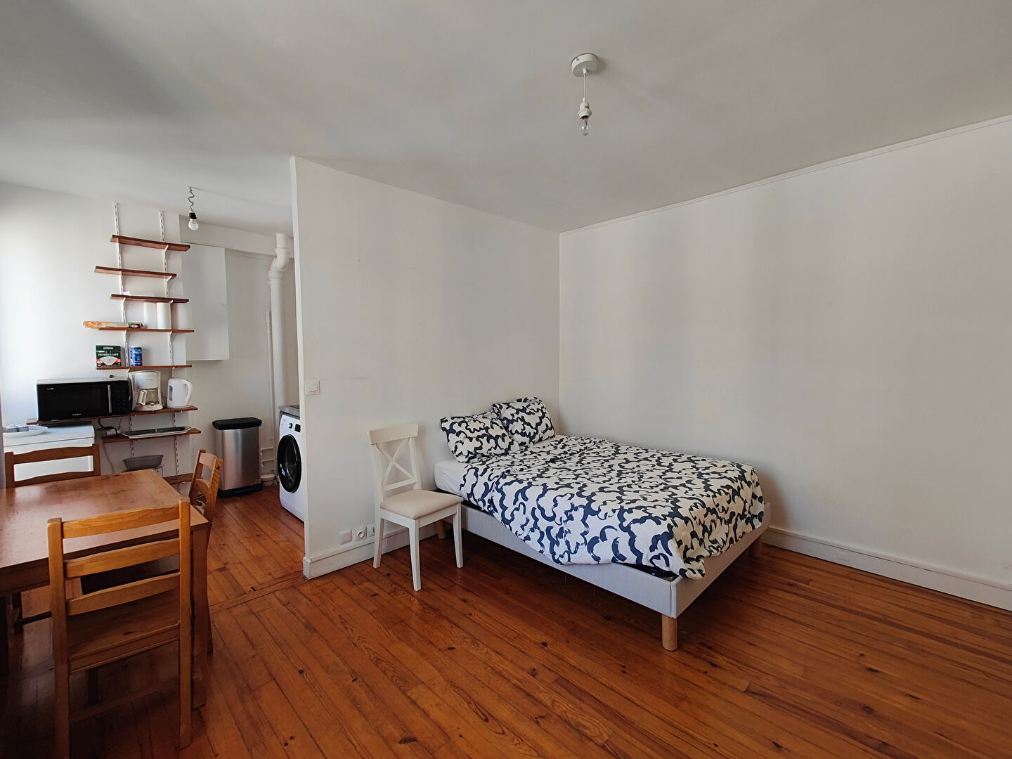 A 2 pas de la rue Cler 23 m² Meublé  idéal étudiant ou mutation