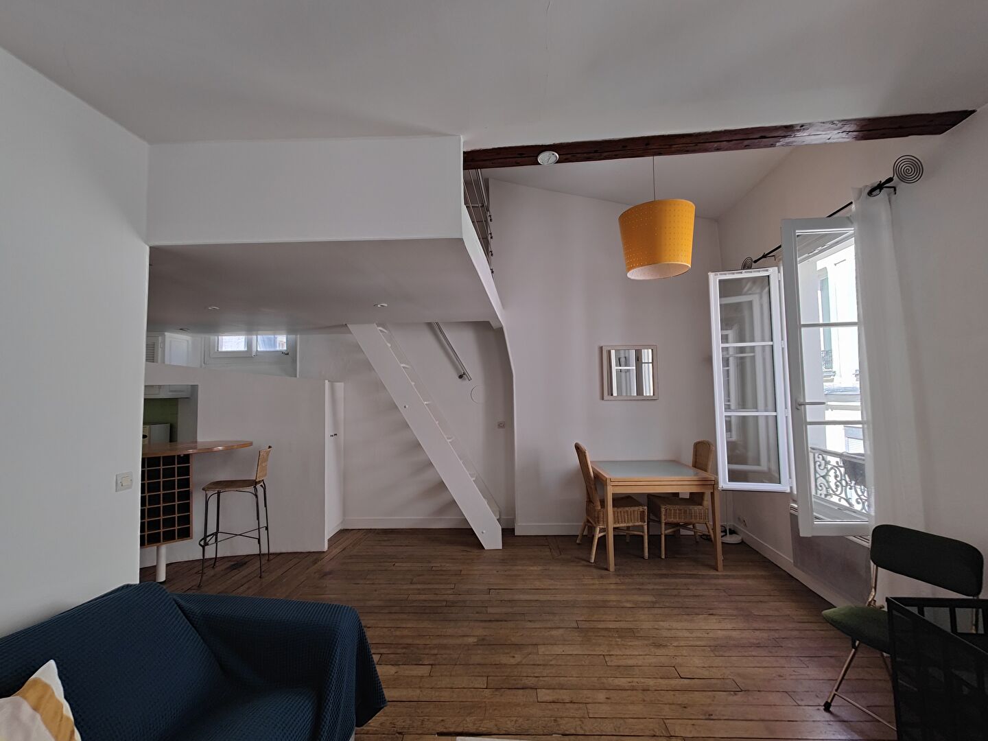 Photo Métro École Militaire, DERNIER ETAGE Appartement Paris  2 pièce(s)  clair de 42 m2 image 5/6