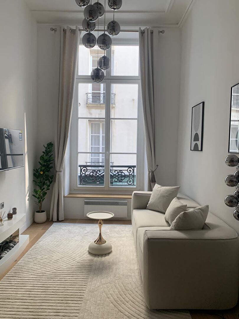 Photo Secteur Monnaie Appartement Paris 2 pièce(s) 46 m2 image 1/6