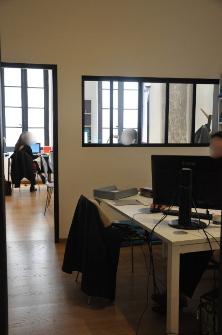 Photo BUREAUX 81M2 A LOUER - RUE DES TOURNEURS image 3/6