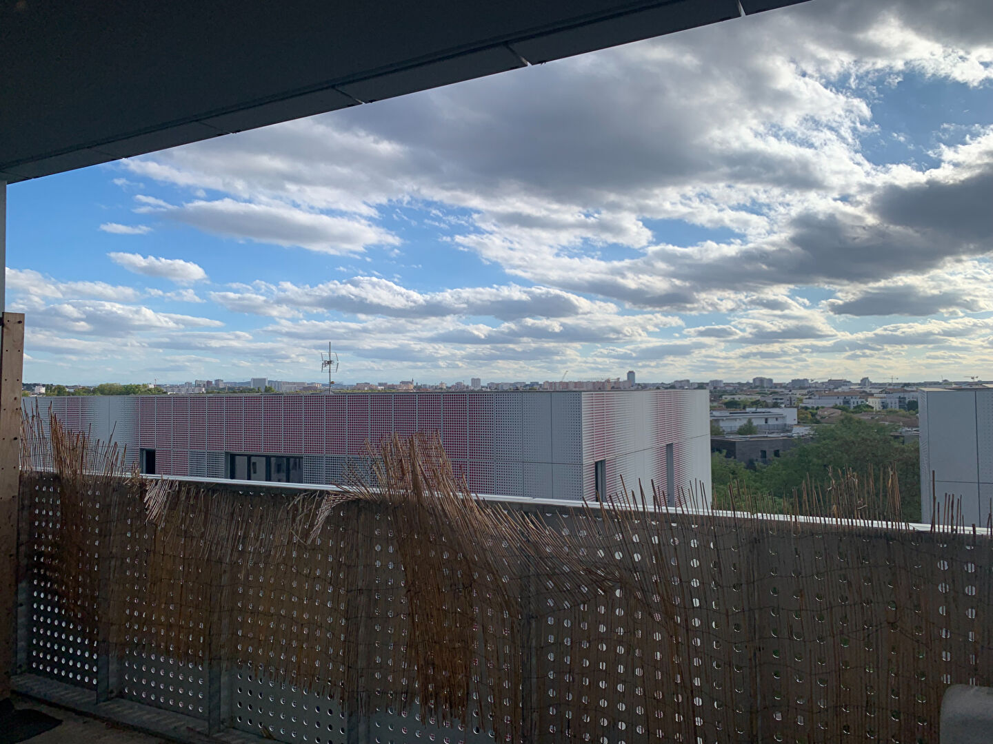 Photo Appartement  3 pièce(s) BORDEROUGE image 3/5