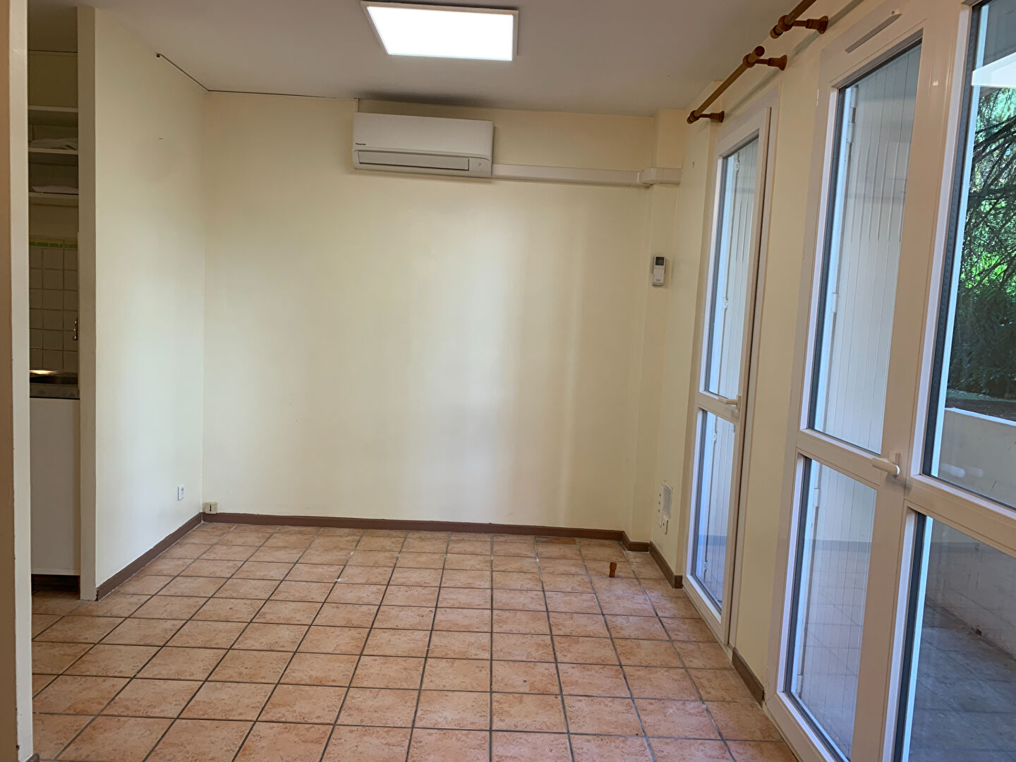 Appartement T1 rue d'Assalit