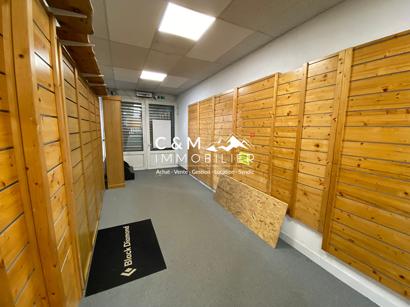 Photo Local commercial MODANE Gare 490.93 m2 + cave (225.58 m2) image 5/6