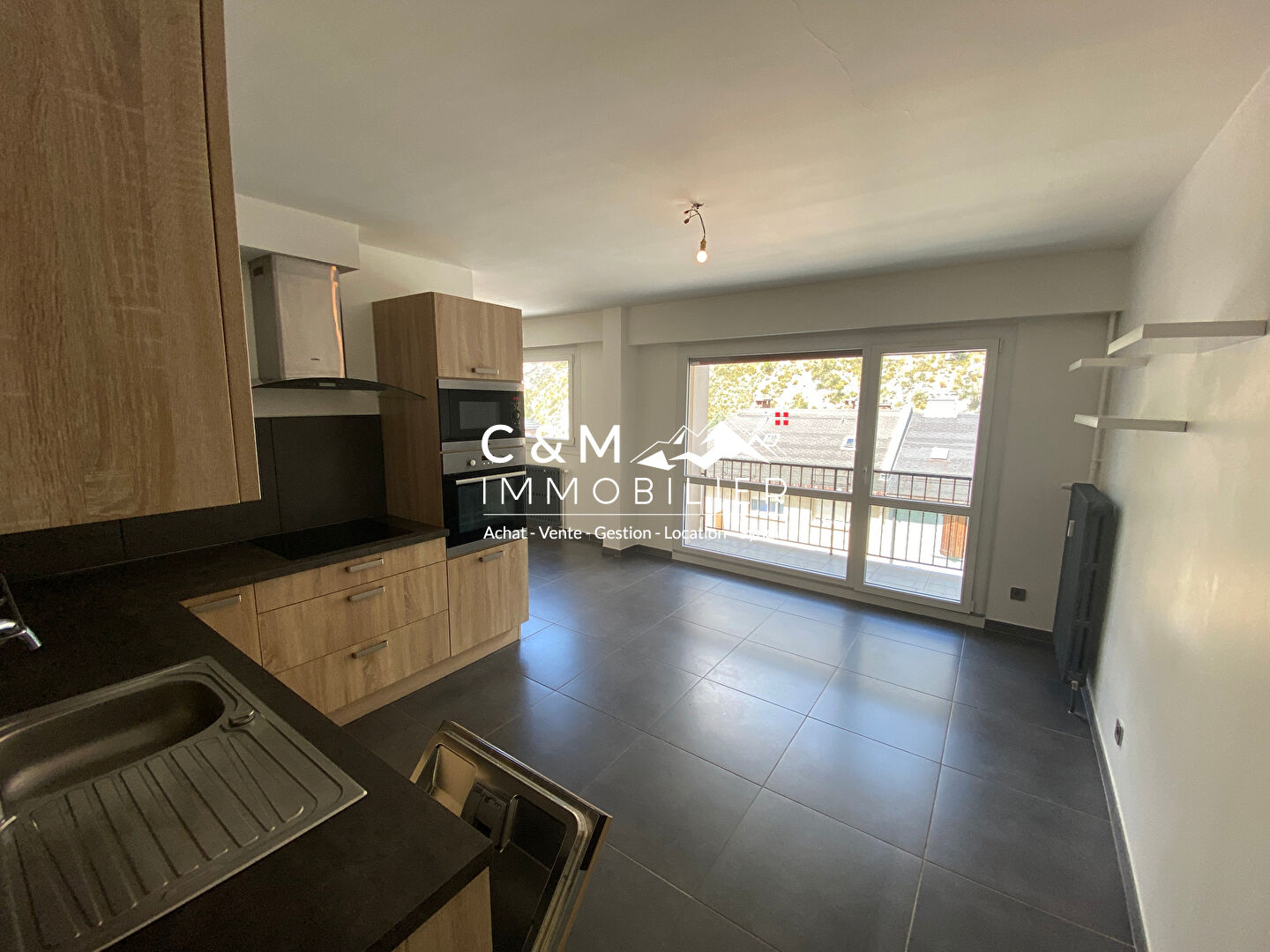 Magnifique T4 Rénové à Fourneaux - Idéal Famille