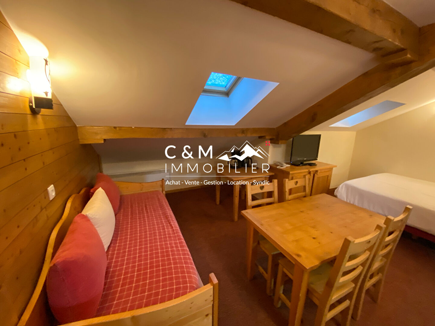 Photo Appartement VALCENIS Studio 19 m2 + garage  - Les Alpages (2/4 pers.) - SOUS BAIL image 3/6