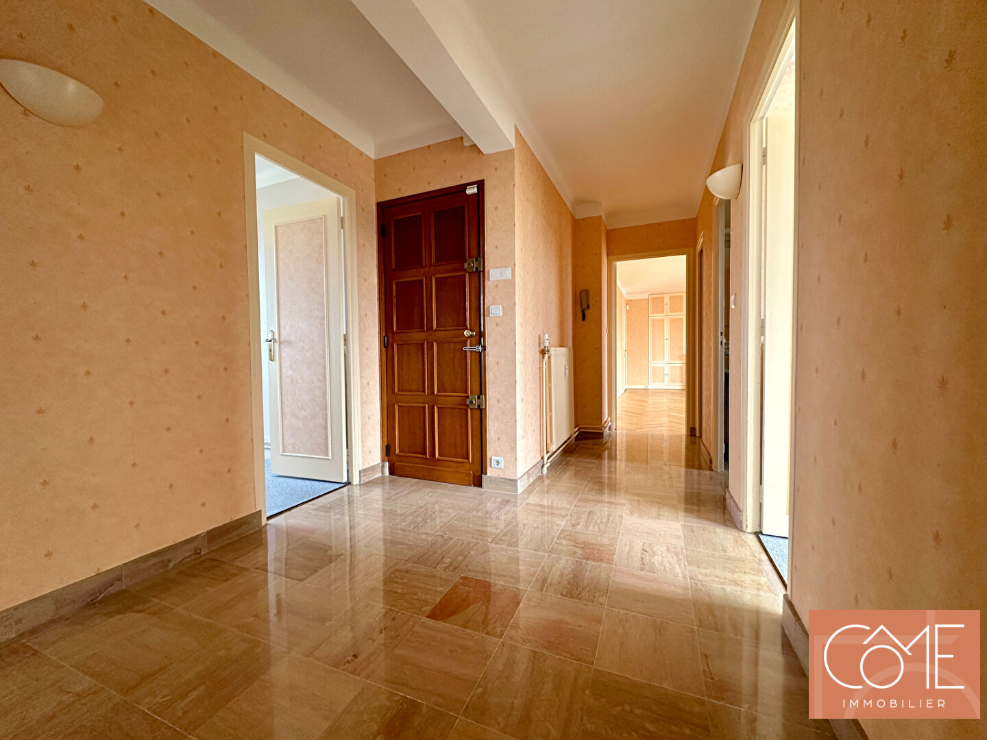 Photo APPARTEMENT DE 132 m2  - QUARTIER JEANNE D'ARC  - METRO JOLIOT-CURIE - RENNES. image 2/6