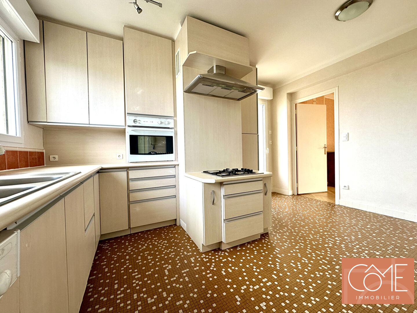 Photo APPARTEMENT DE 132 m2  - QUARTIER JEANNE D'ARC  - METRO JOLIOT-CURIE - RENNES. image 3/6