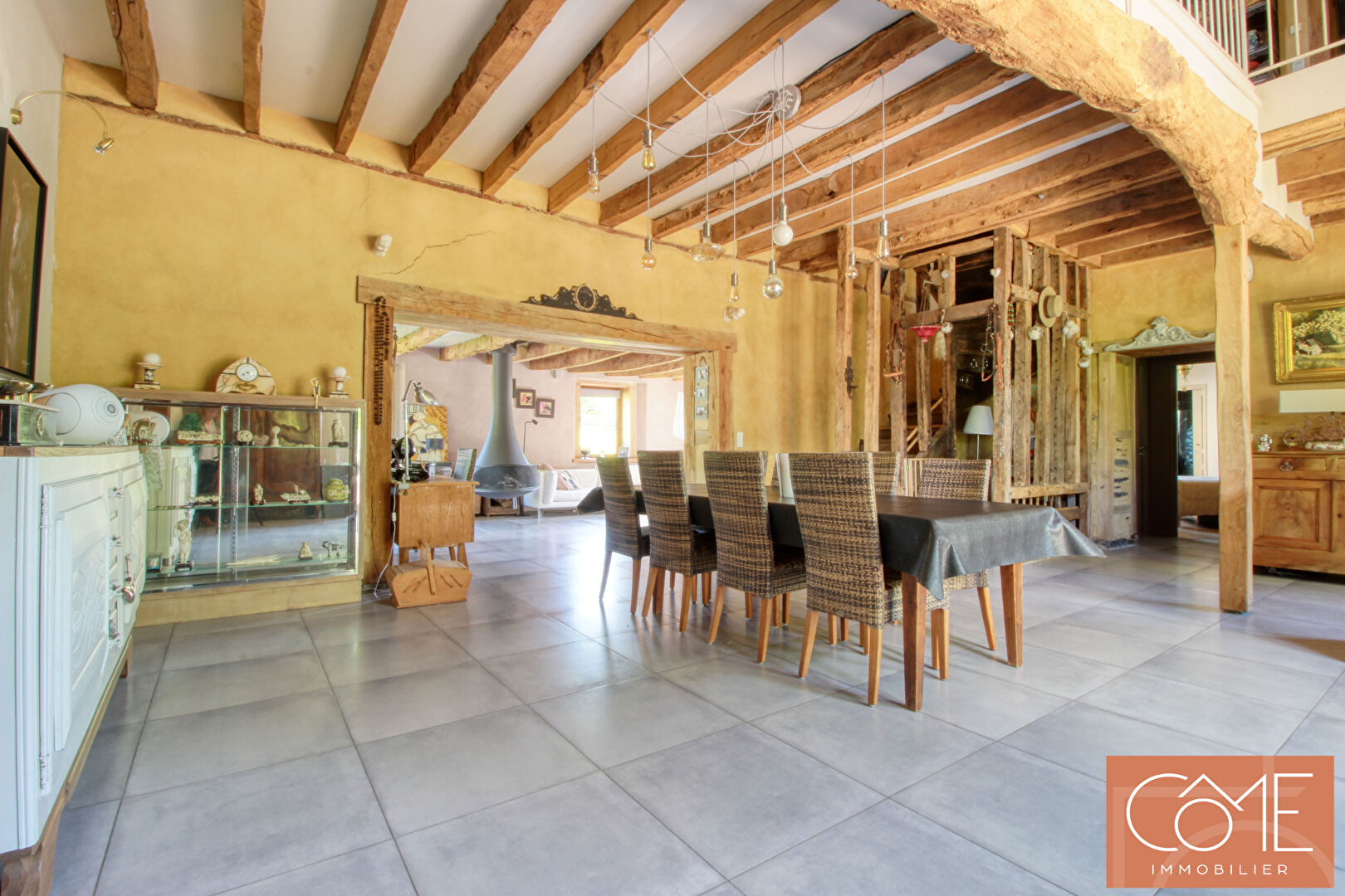 Photo A VENDDRE - DOMLOUP 35410 - LONGÈRE RÉNOVÉE - 261 m² HABITABLES  ET 329 m² au sol- TERRAIN DE 10 700 m² - PISCINE CHAUFFÉE - PRESTATIONS DE QUALITÉ image 3/6