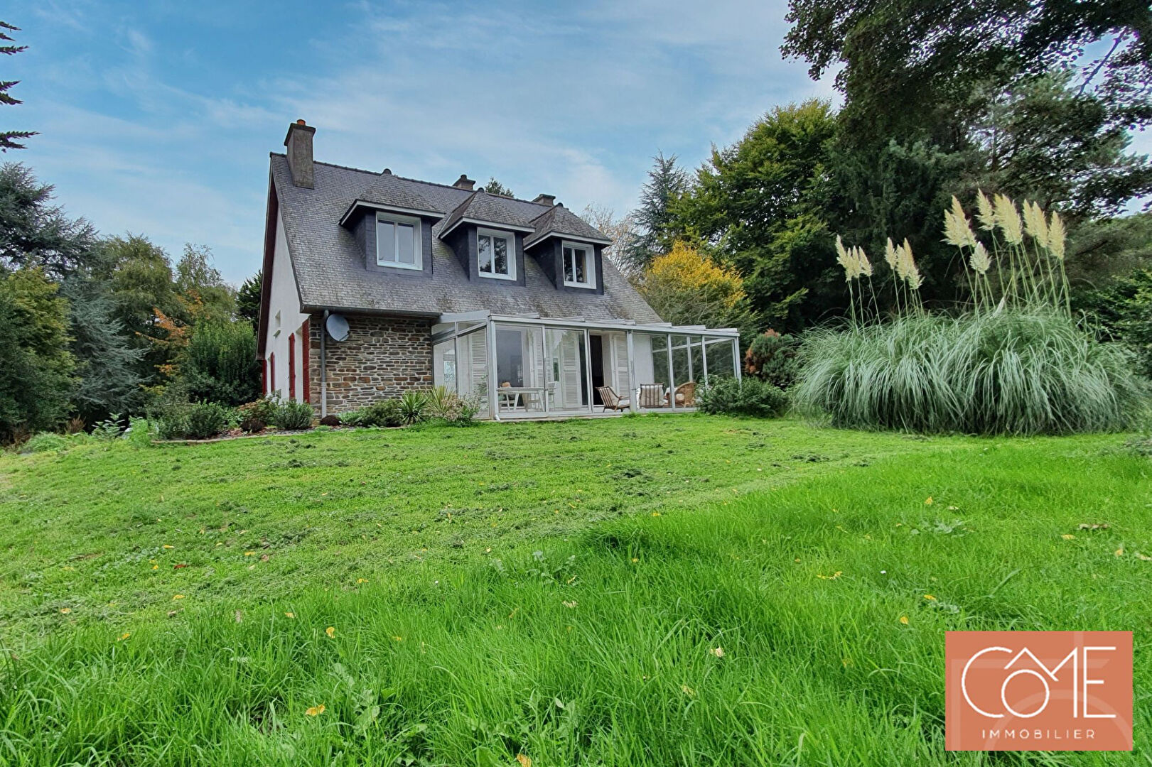 À VENDRE - 35630 SAINT SYMPHORIEN - MAISON TRADITIONNELLE SUR SOUS SOL - 173 m² hab ET  264 m² au sol - PARC DE 6500 m² - DEPENDANCE - EXPO SUD