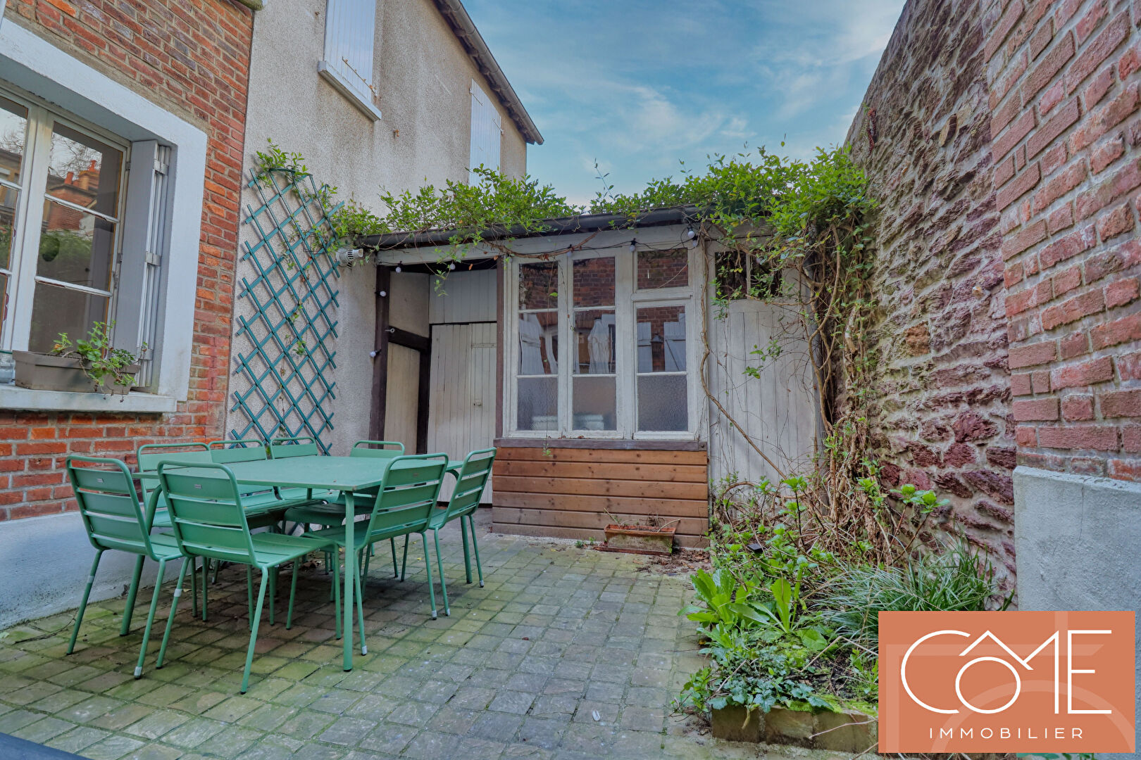 Photo - A VENDRE CHEZ CÔME IMMOBILIER - CENTRE VILLE, PROCHE GARE - CHAMP DE MARS - 129 M²  ENV. - 4 CHAMBRES -  COURETTE - 35000 RENNES image 1/6