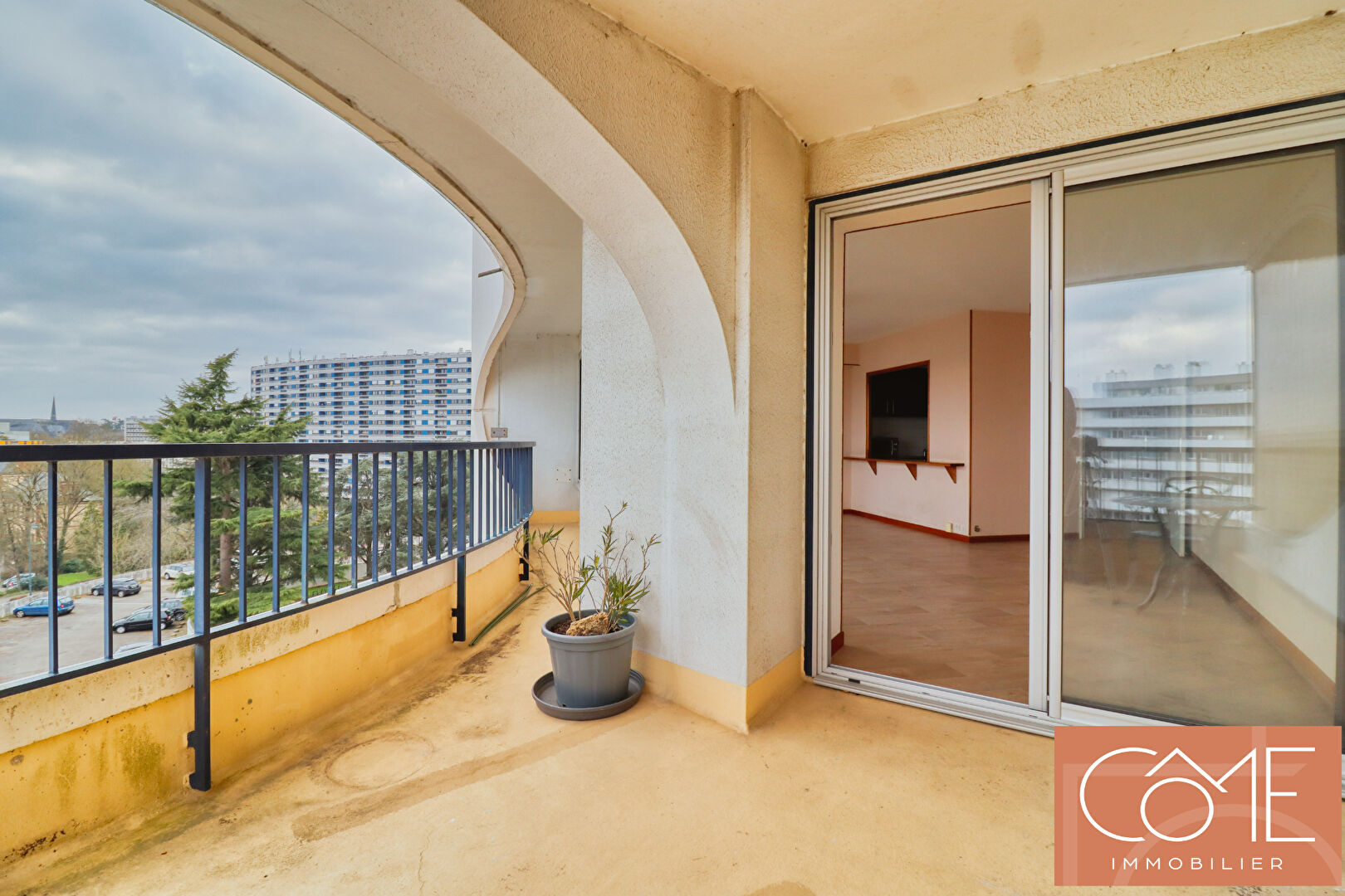 A VENDRE APPARTEMENT TYPE 2  - 52.17M² - EXPOSITION SUD/OUEST - DANS L'IMMEUBLE 