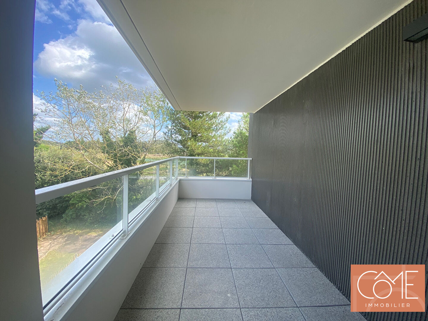 APPARTEMENT MEUBLE NEUF T2 AVEC BALCON et PARKING-  QUARTIER PARAME - SAINT MALO