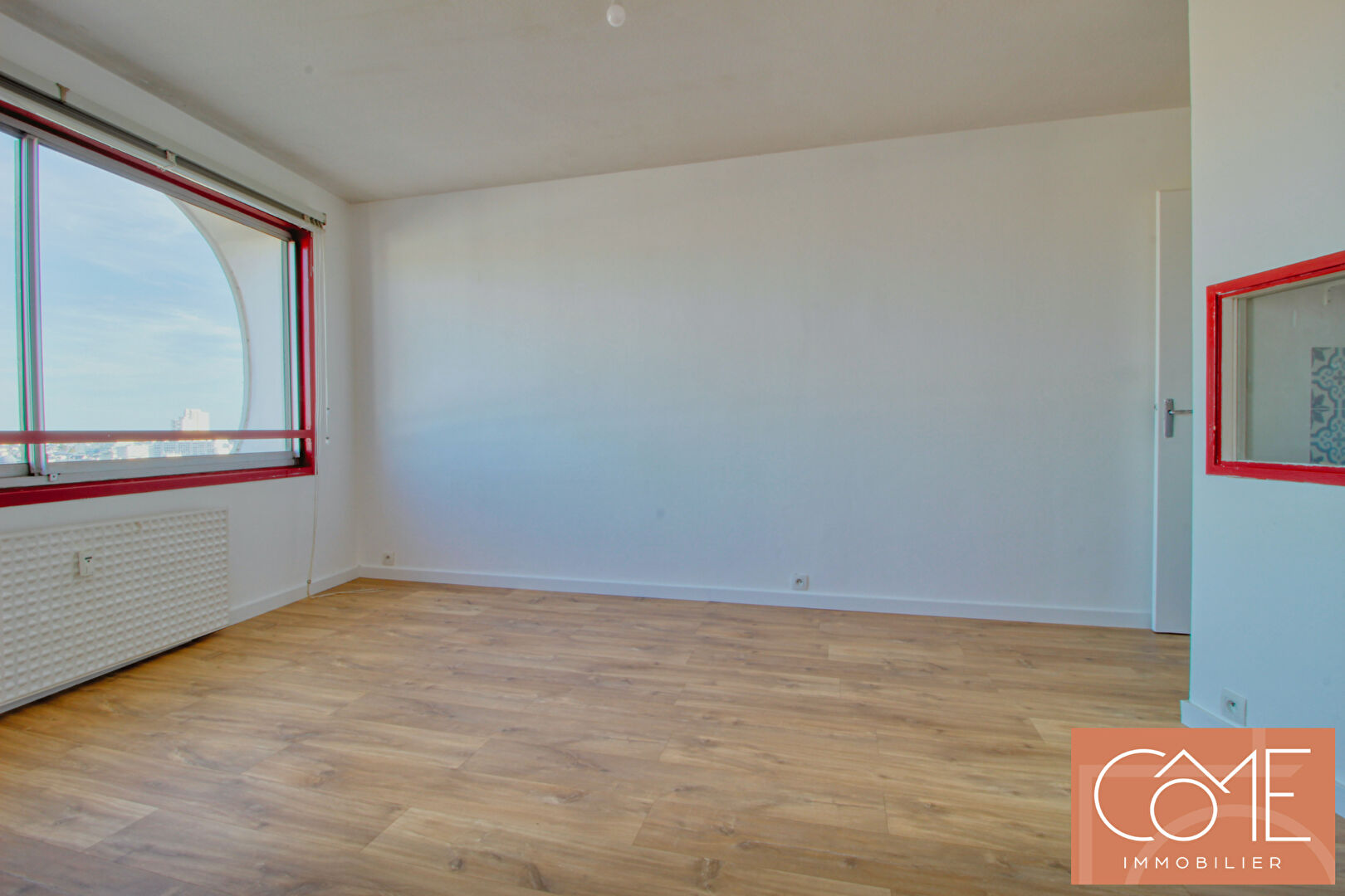 Photo A VENDRE APPARTEMENT T2  - 41,61M² - LES HORIZONS - CAVE - PARKING - 19ème ETAGE - CENTRE VILLE DE RENNES - 35000 image 3/6