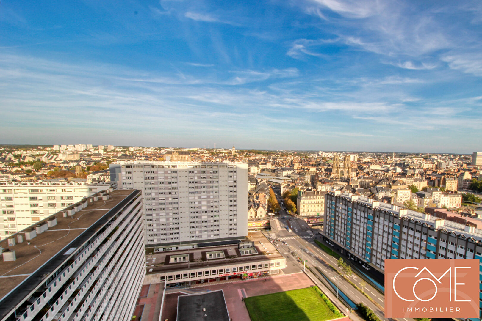 Photo A VENDRE APPARTEMENT T2  - 41,61M² - LES HORIZONS - CAVE - PARKING - 19ème ETAGE - CENTRE VILLE DE RENNES - 35000 image 5/6