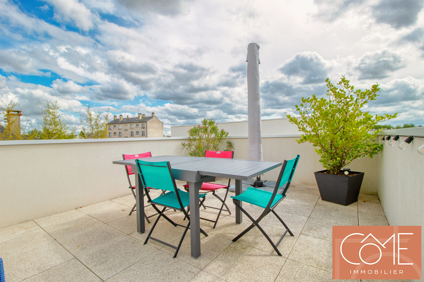 APPARTEMENT T4 DE 98M² - 3 CHAMBRES - TERRASSE DE 27M² - UN GARAGE ET UN PARKING - QUARTIER  RUE DE VERN - 35000 RENNES - RESIDENCE RECENTE DE 2022