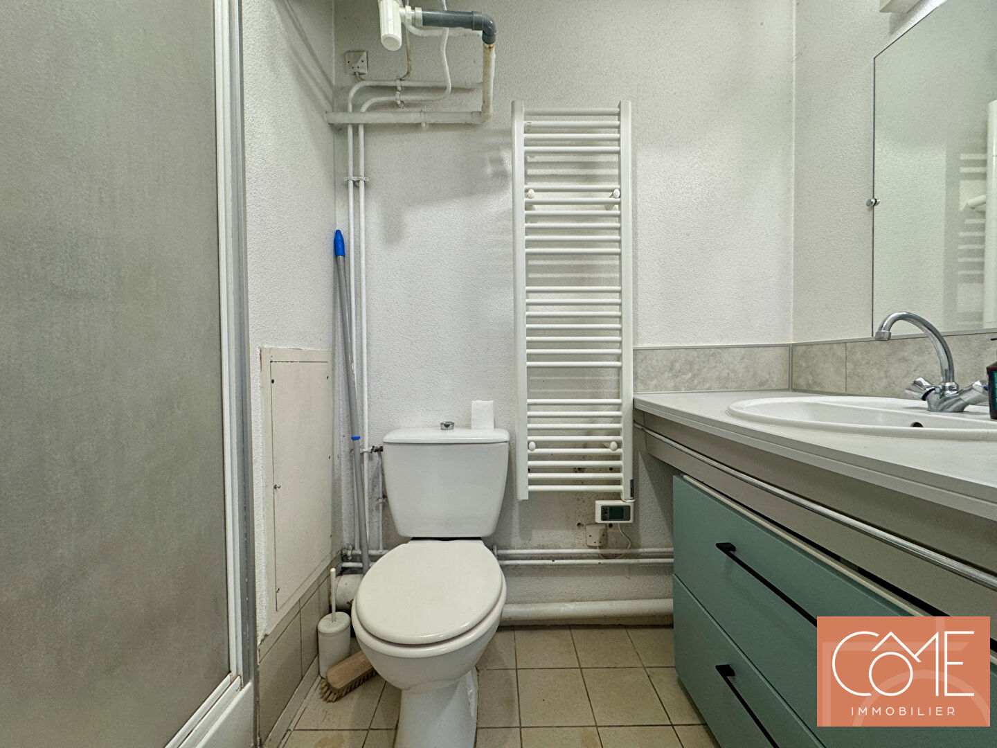 Photo APPARTEMENT MEUBLE AVEC PARKING SECURISE ET TERRASSE - QUARTIER KERFLEURY - LA BELLANGERAIS - ST GREGOIRE image 5/6