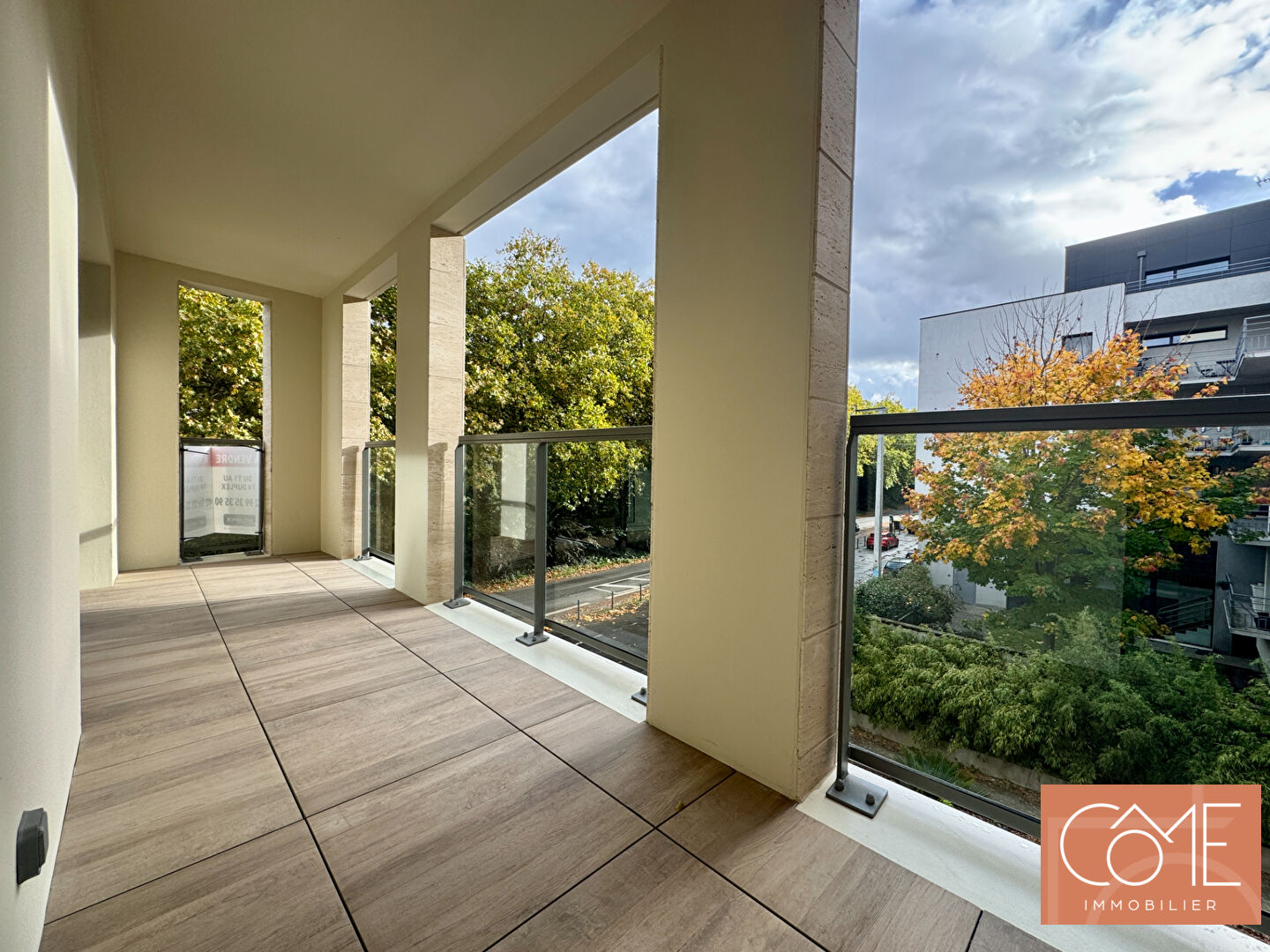 APPARTEMENT DE 46.49M² MEUBLE  AVEC TERRASSE ET PARKING - RESIDENCE NEUVE RIVALTO - PROXIMITE CENTRE VILLE - RENNES