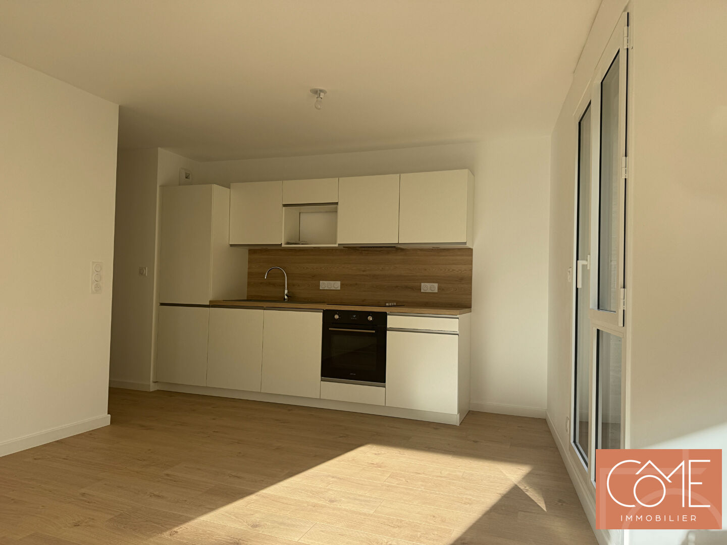 Photo APPARTEMENT DE 46.49M² MEUBLE  AVEC TERRASSE ET PARKING - RESIDENCE NEUVE RIVALTO - PROXIMITE CENTRE VILLE - RENNES image 2/6