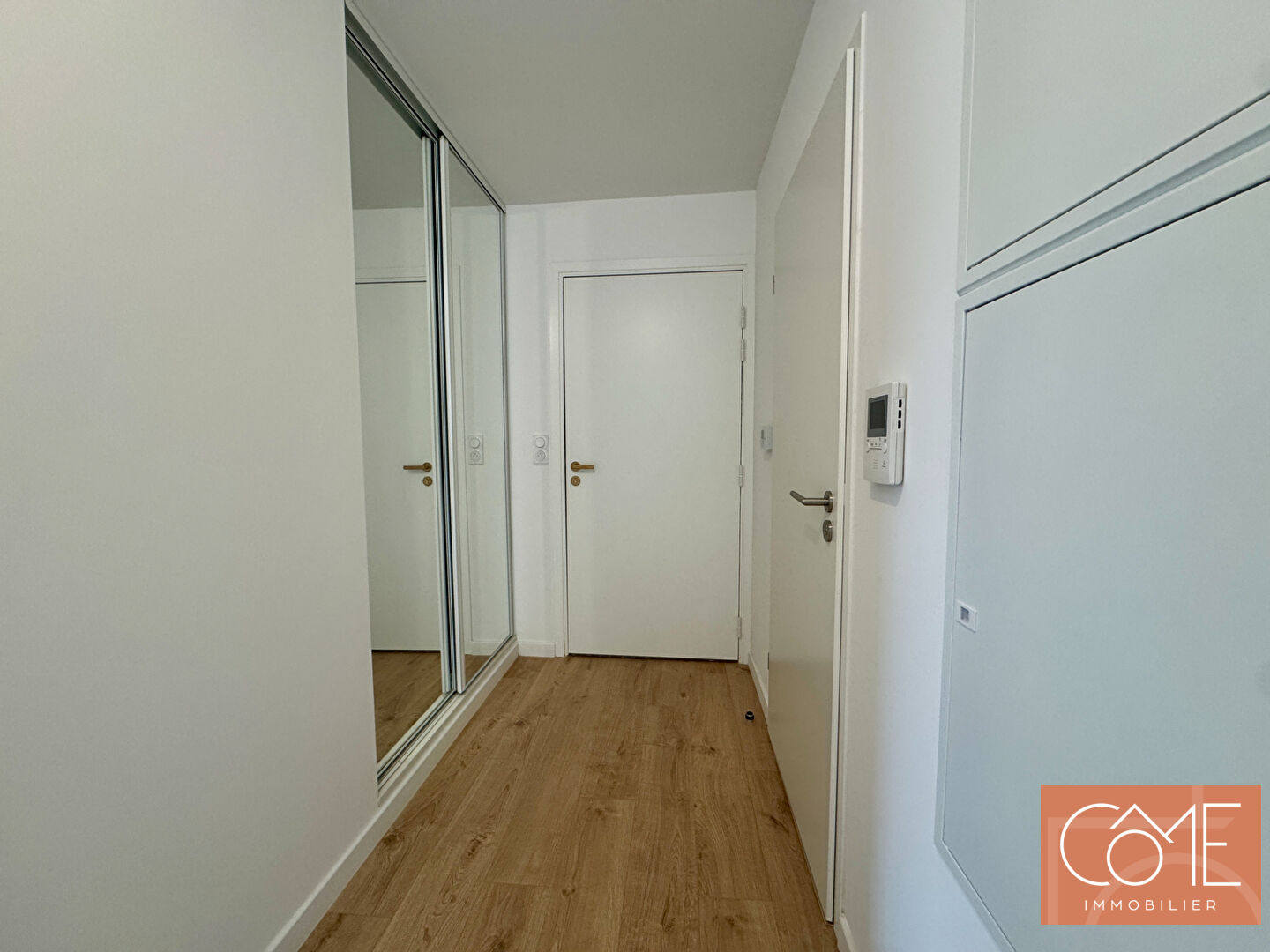 Photo APPARTEMENT DE 46.49M² MEUBLE  AVEC TERRASSE ET PARKING - RESIDENCE NEUVE RIVALTO - PROXIMITE CENTRE VILLE - RENNES image 4/6